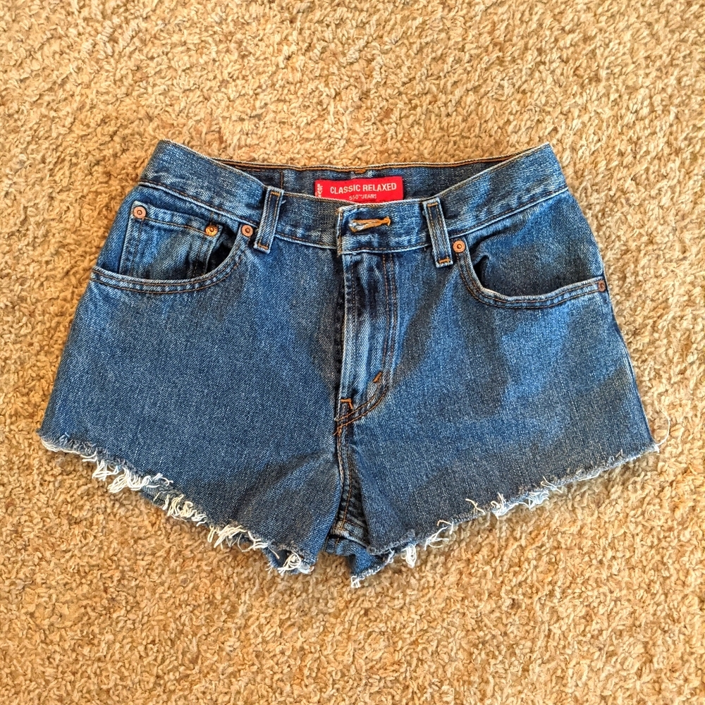 VTG Classic Levi's 550 high waisted jean shorts